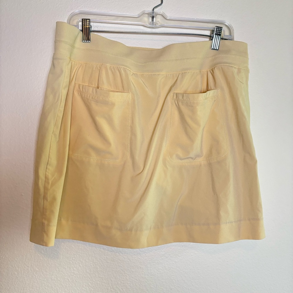 Athleta Brooklyn Light Pale Yellow Pull On Pocket Skort Short 16” - Picture 4 of 6
